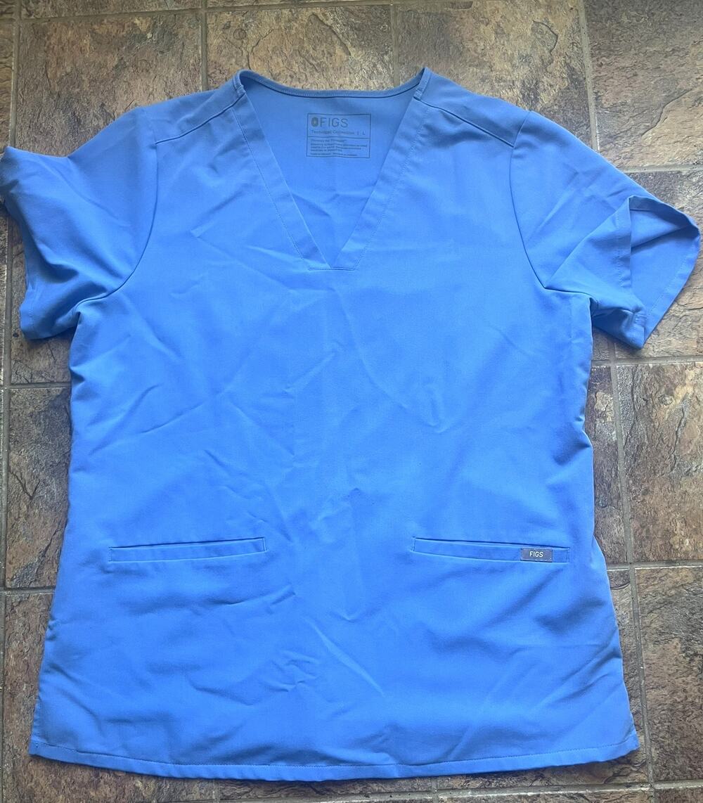 FIGS Technical Collection Scrub Top | Size Large | light blue | EUC
